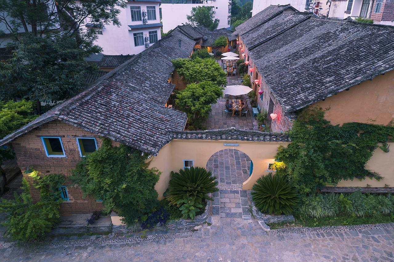 The Giggling Tree Hotel Yangshuo Exterior photo