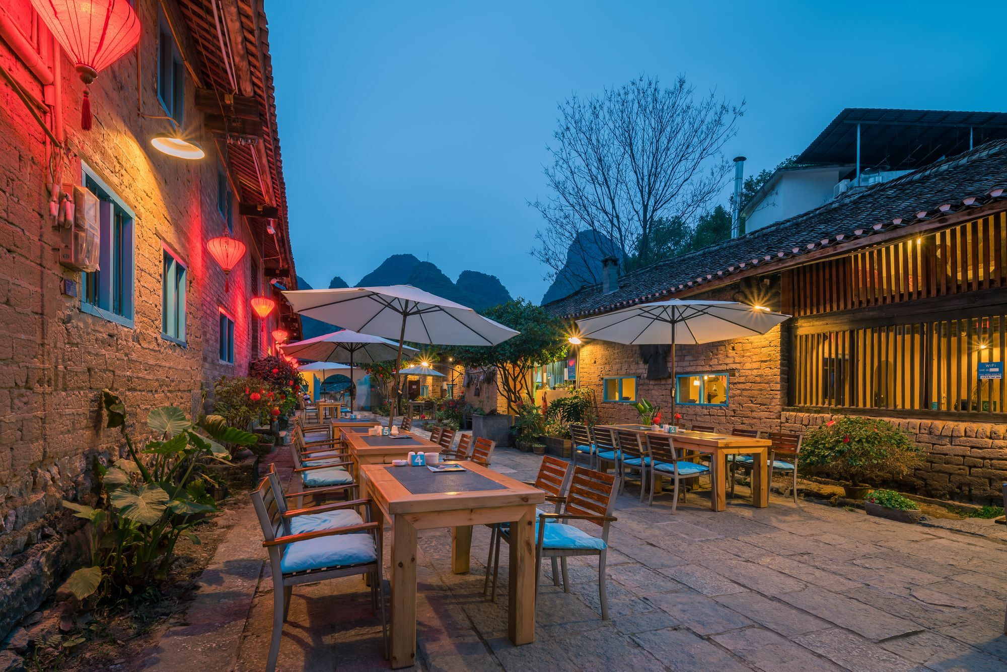 The Giggling Tree Hotel Yangshuo Exterior photo